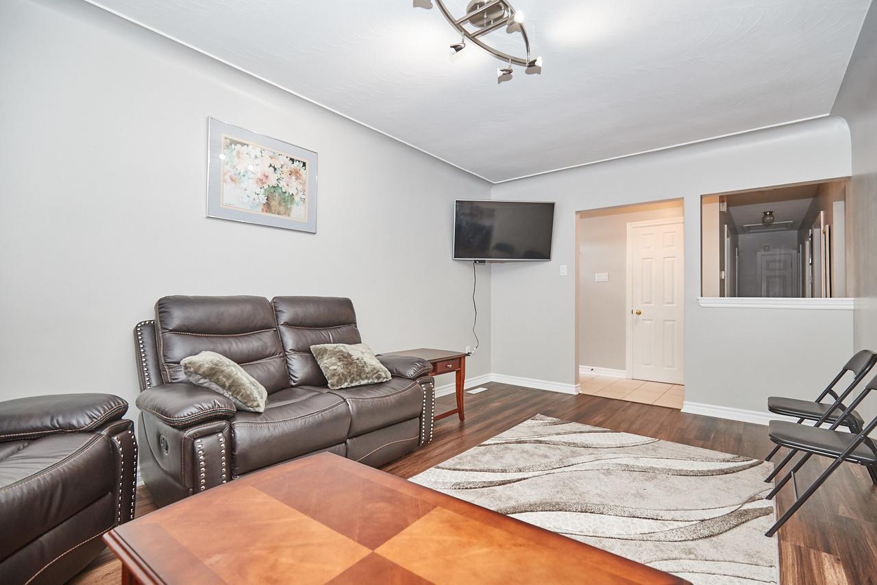 Modern 4 Bedroom Escape *