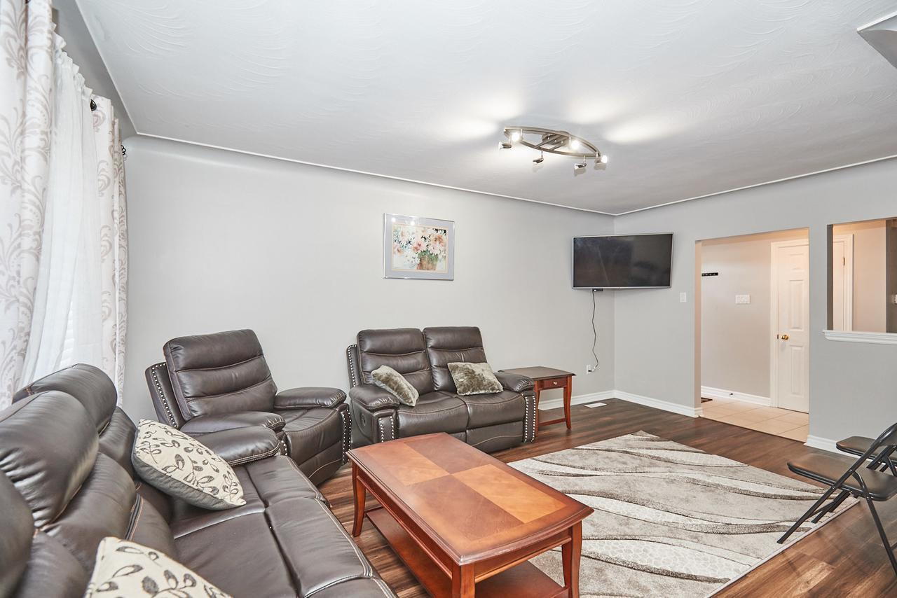 Modern 4 Bedroom Escape Guest house